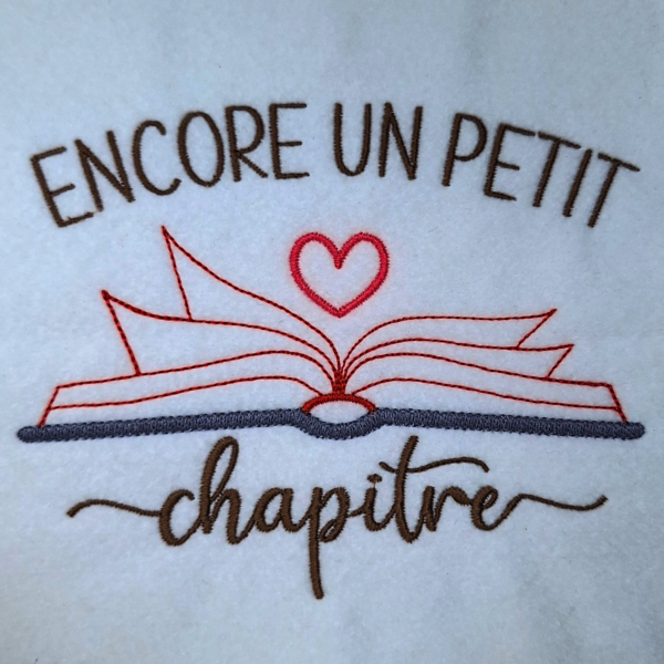 Encore un petit chapitre - Motif de broderie machine 3 tailles – Image 3