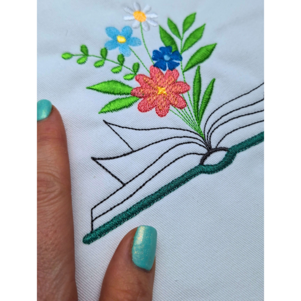 Livre avec bouquet de fleurs - Motif de broderie machine 3 tailles – Image 2